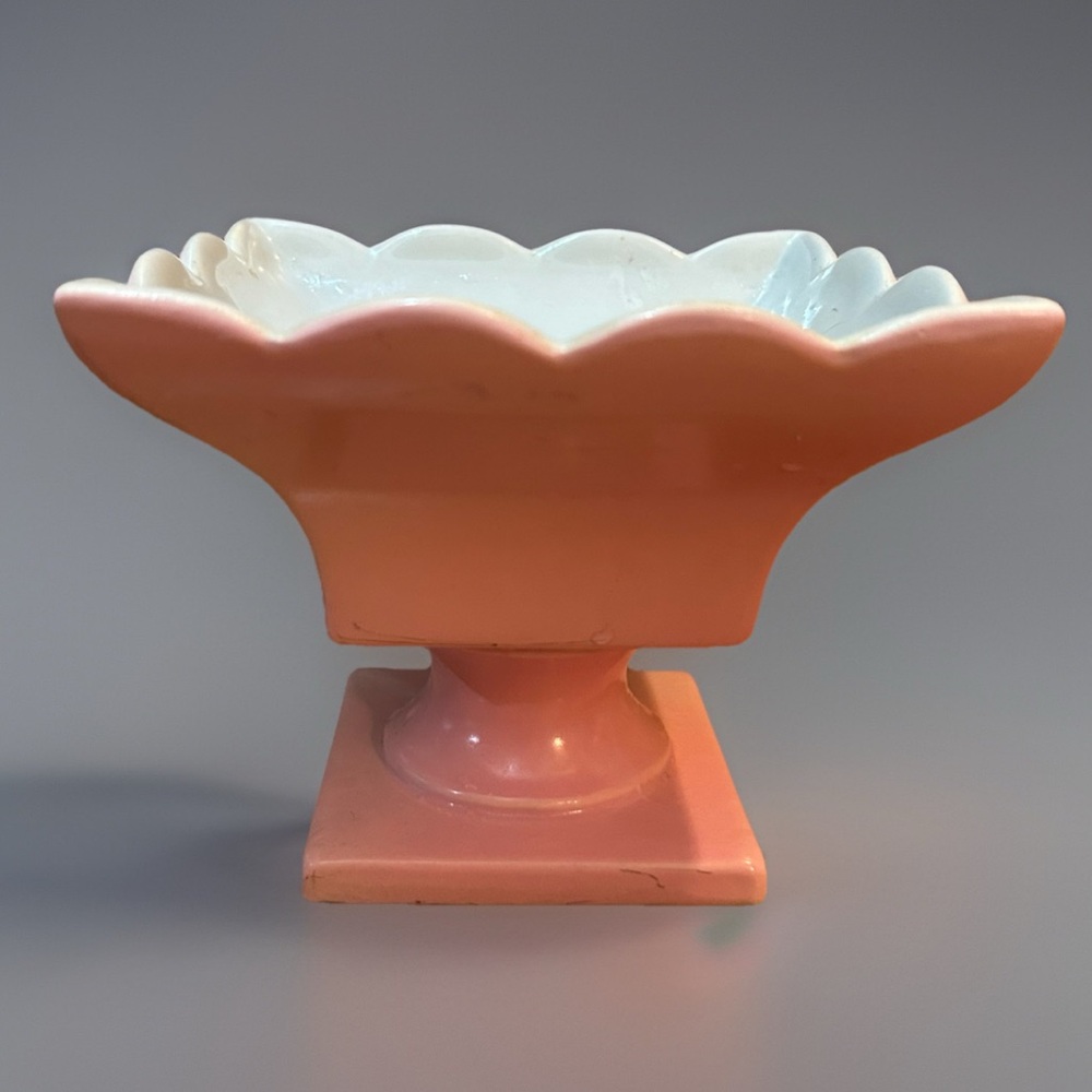 VTG HULL #158 Pottery Pink & White Candy/Planter scalloped edge As-Is